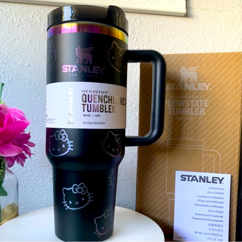 Hello Kitty Stanley Tumbler 40oz black foil print straw cap cold cup flowstate - Picture 2 of 6